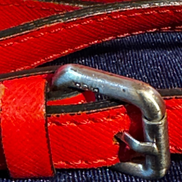 MCM Poppy Leather Elda Tote/Crossbody - Picture 8 of 17